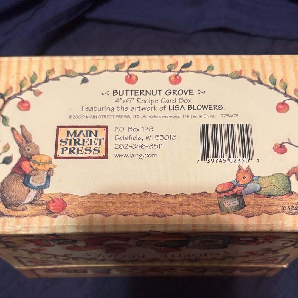 New Whimsical Squirrel Recipe Box. - Picture 6 of 6